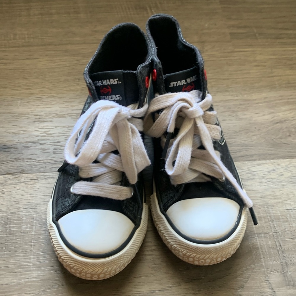 Boys Size 11 Sketchers High Top Star Wars Sneakers